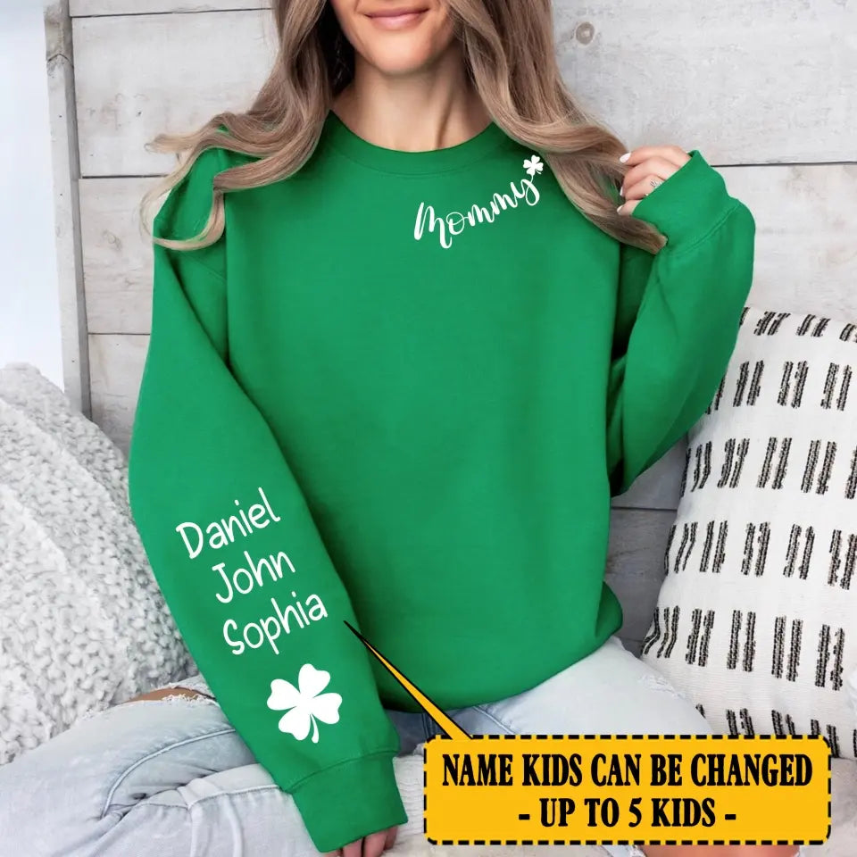 Personalized Mommy & Kid Names Clover Sweatshirt Printed QTLVA24372