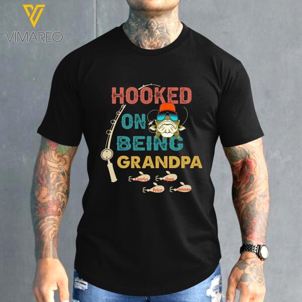 PERSONALIZED HOOKED ON BEING GRANDPA BLACK TSHIRT QTHC1901