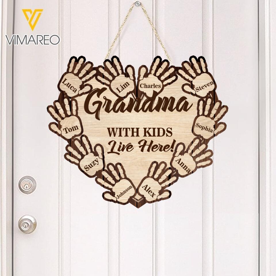 PERSONALIZED GRANDMA WITH KIDS LIVE HERE WOOD SIGN TNDT2302