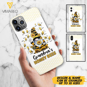 PERSONALIZED GRANDMA'S HONEY BEE WITH KID NAME PHONECASE QTTN3003