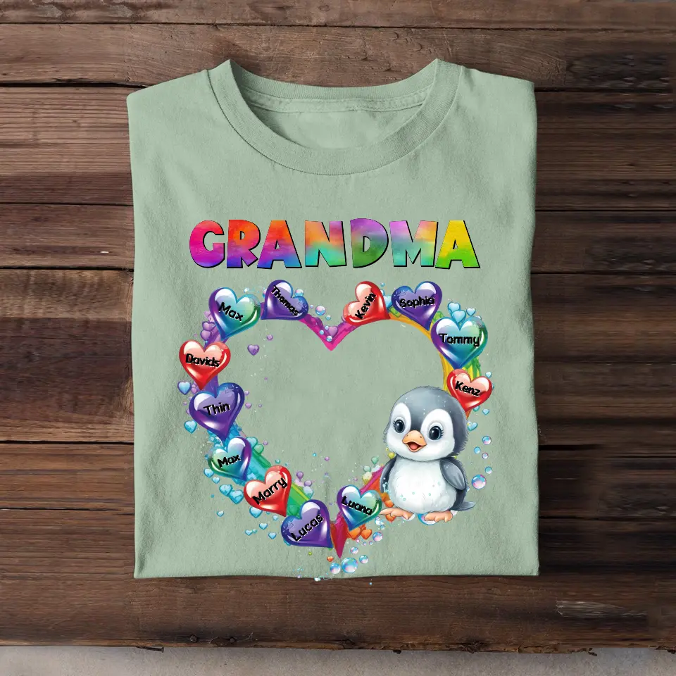 Personalized Grandma Penguin Hearts with Kid Names Printed T-shirt HTHKVH0507